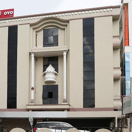 Collection O Poojith Residency Hotell Tirupati Exteriör bild